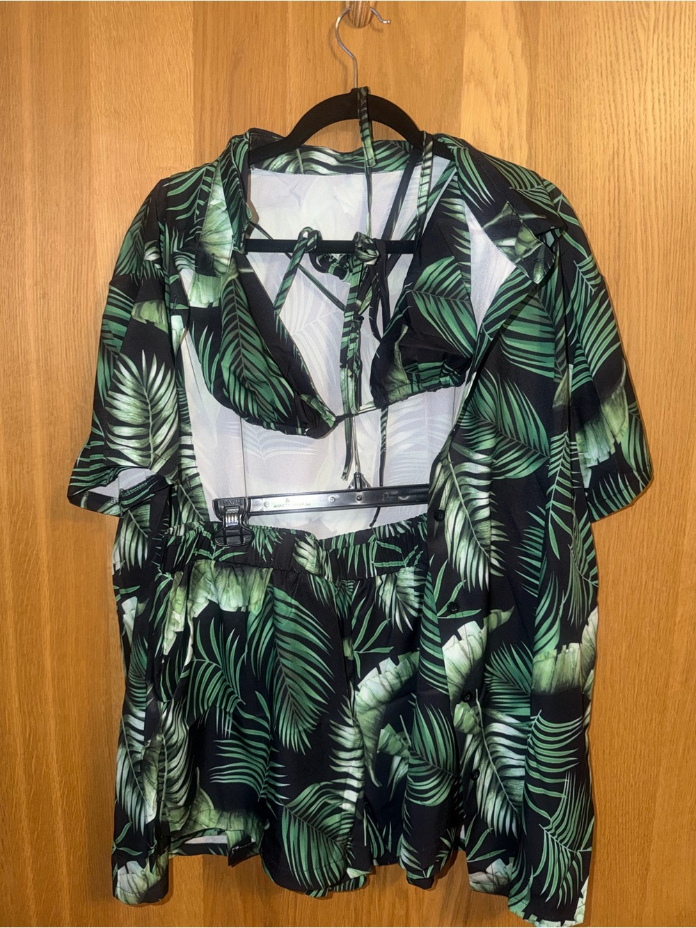 SHEIN Black Tropical Leaf Print Three-Piece Set